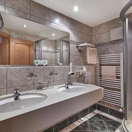 Wellnesshotel Riedlberg Hotel 4*