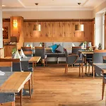 Wellnesshotel Riedlberg فندق 4*