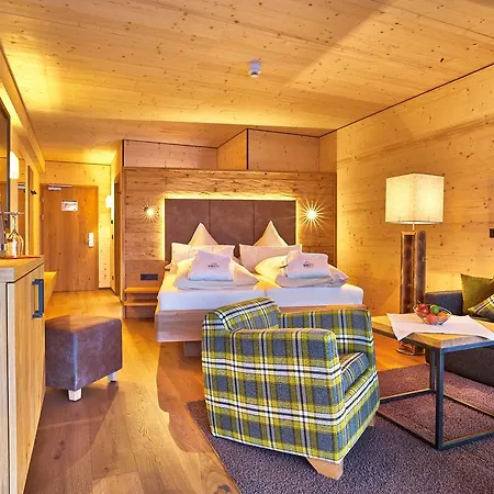 Wellnesshotel Riedlberg فندق